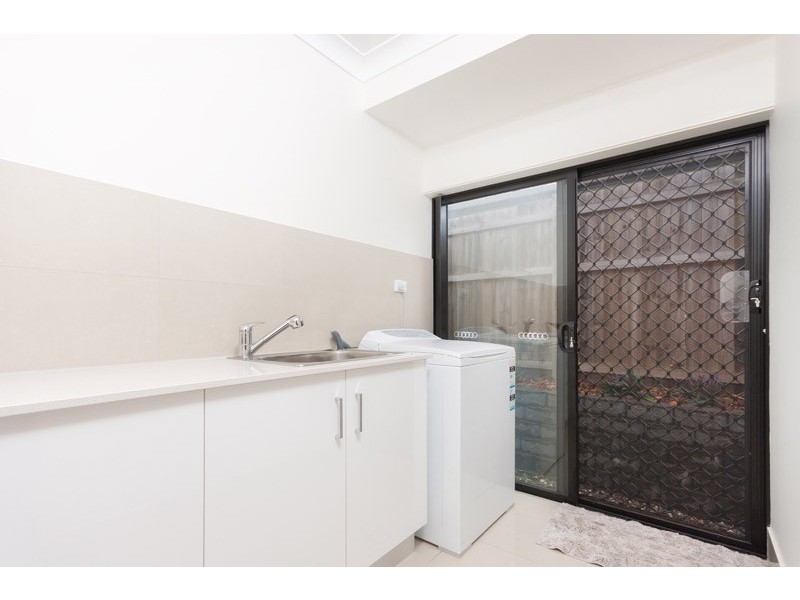 16 Anson Street, Bentley Park QLD 4869