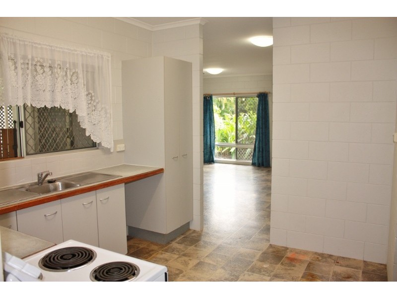 15 Beagle Close, Bentley Park QLD 4869