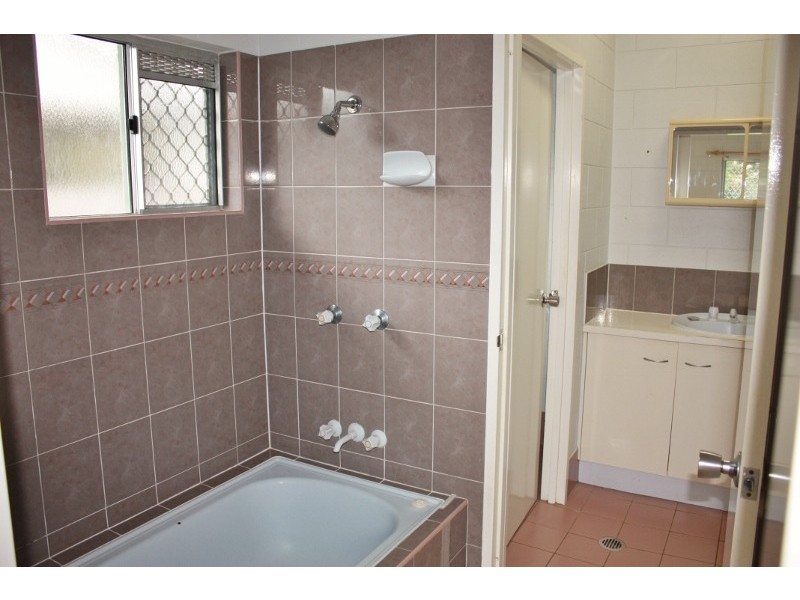 15 Beagle Close, Bentley Park QLD 4869