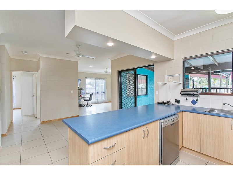 1 Mayfield Close, Mount Sheridan QLD 4868