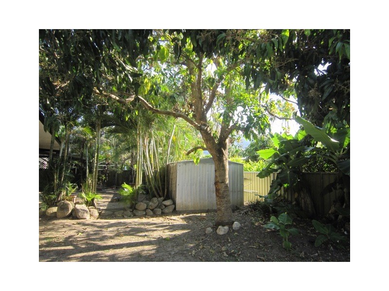 2 Victory Close, Edmonton QLD 4869