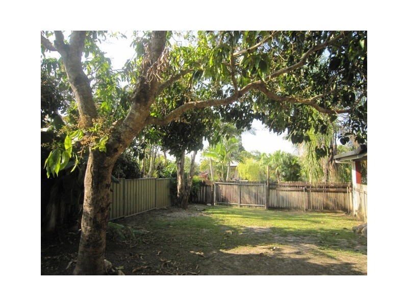 2 Victory Close, Edmonton QLD 4869