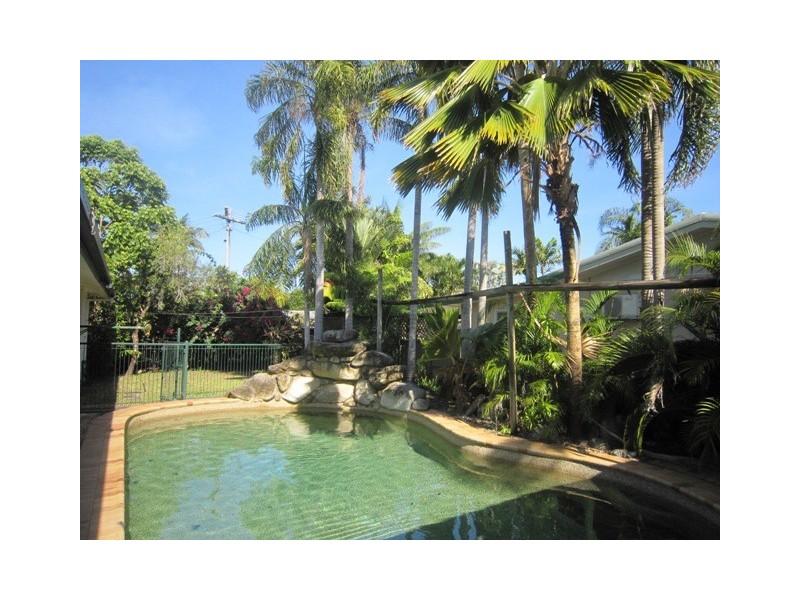 2 Victory Close, Edmonton QLD 4869