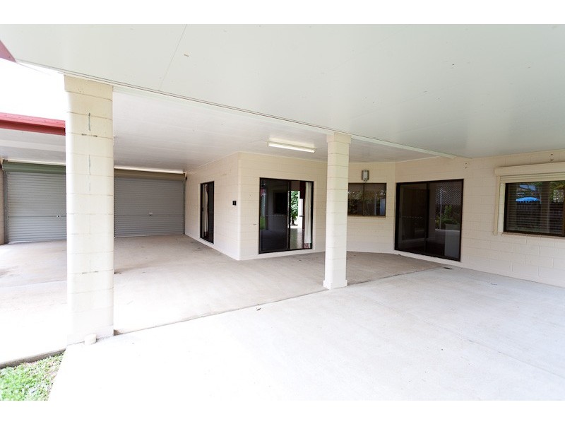 8 Hyacinth Close, Edmonton QLD 4869