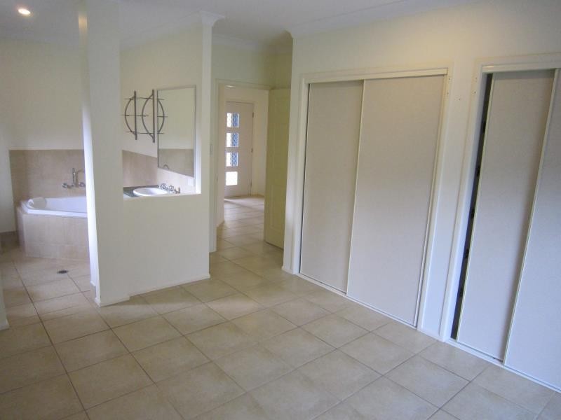 11 Rosemarkie Street, Edmonton QLD 4869