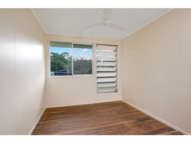 4 Millard Street, Manoora QLD 4870