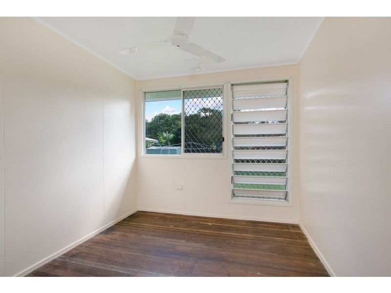 4 Millard Street, Manoora QLD 4870