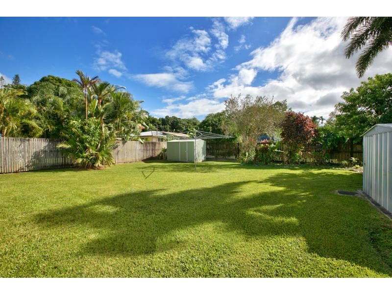 4 Millard Street, Manoora QLD 4870