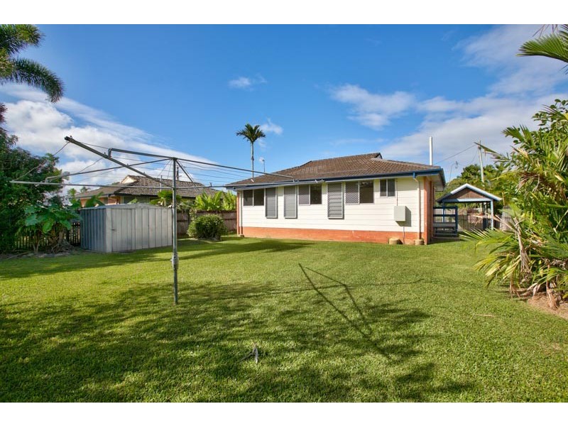4 Millard Street, Manoora QLD 4870