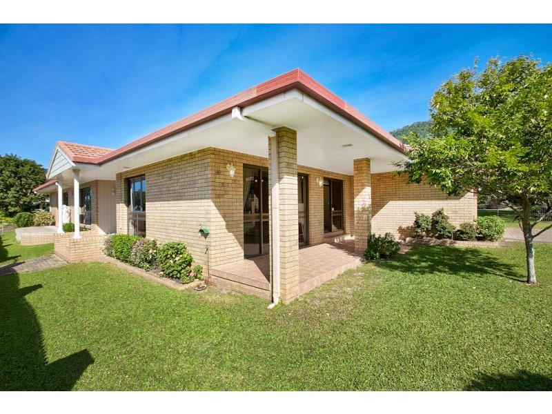1 Augustus Street, Mooroobool QLD 4870