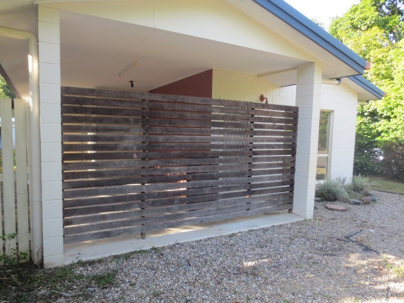 10 Lorraine Close, Bentley Park QLD 4869