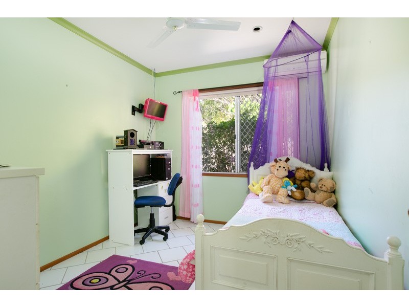 1 Olea Court, Redlynch QLD 4870