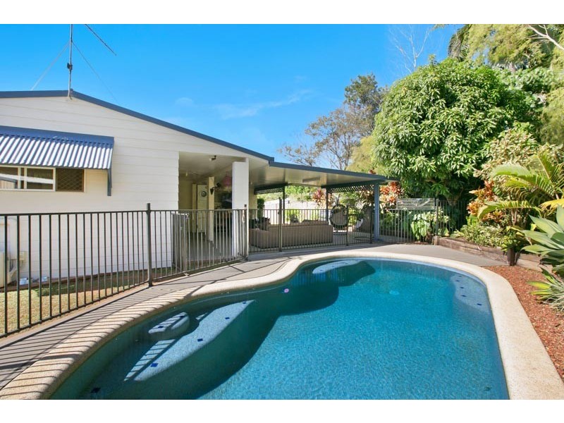 1 Olea Court, Redlynch QLD 4870