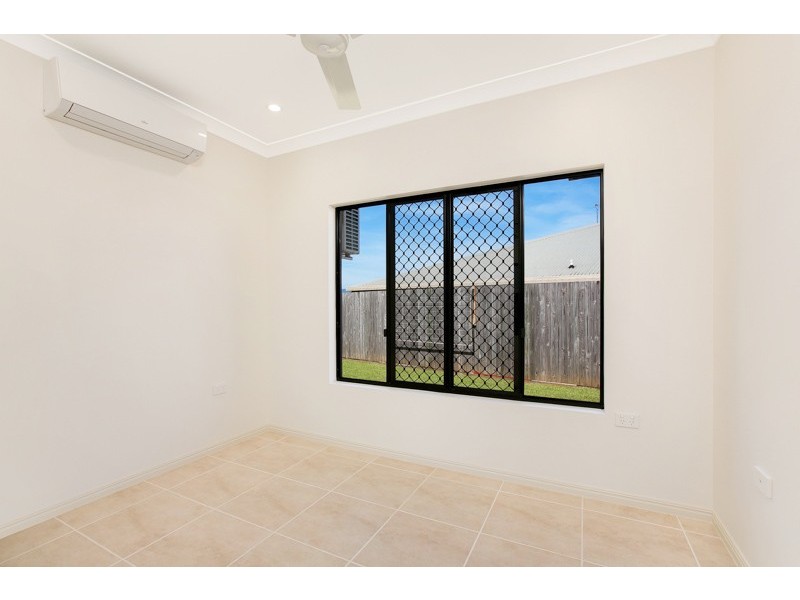 Bentley Park QLD 4869