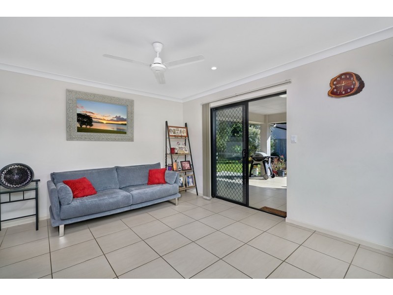 7 Anniebuka Close, Bentley Park QLD 4869