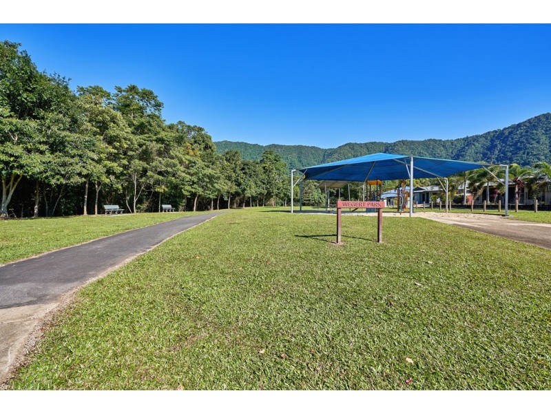 7 Anniebuka Close, Bentley Park QLD 4869