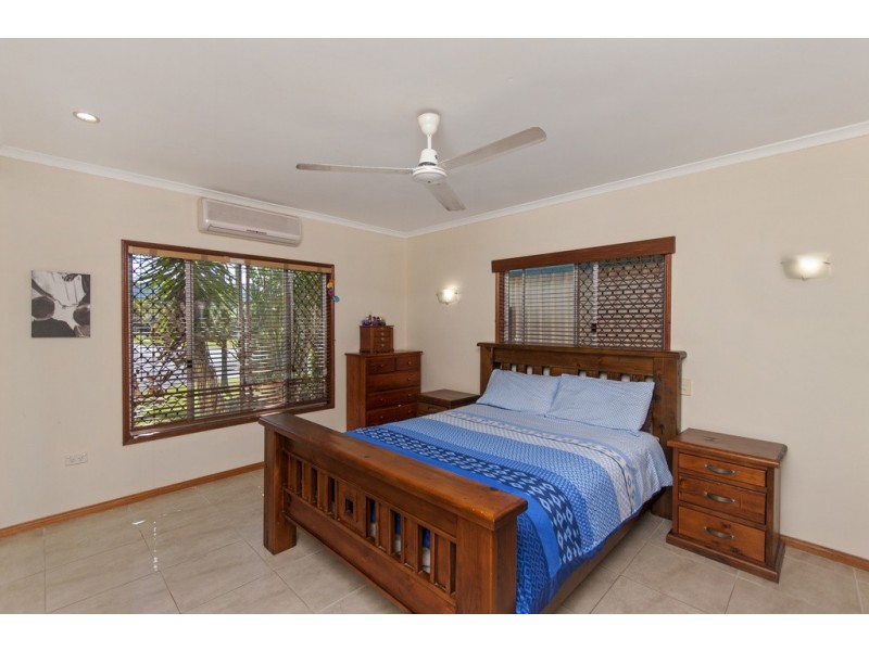 1 Venus Battery Close, Edmonton QLD 4869