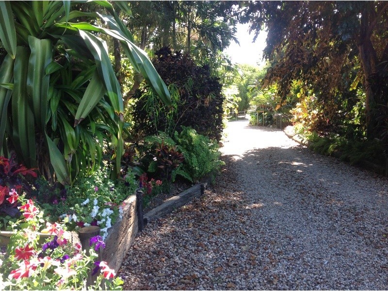 71663 Bruce Highway, Edmonton QLD 4869