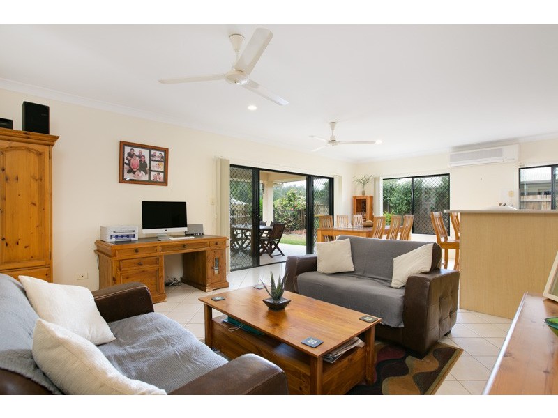 14 Wheatley Ave, Bentley Park QLD 4869