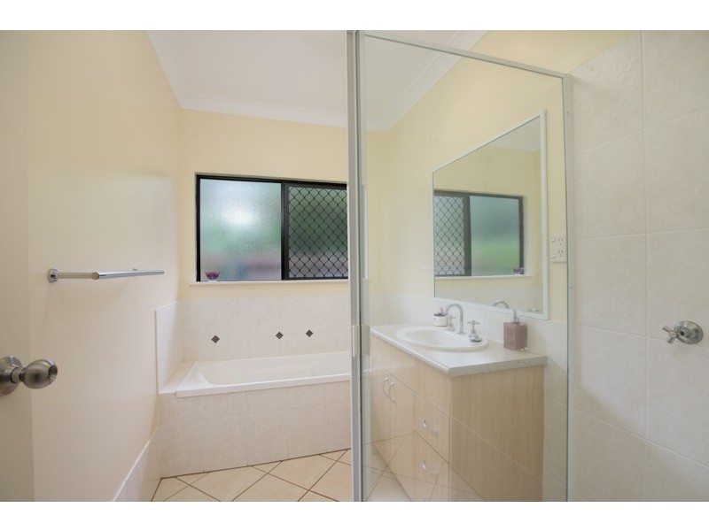 14 Wheatley Ave, Bentley Park QLD 4869