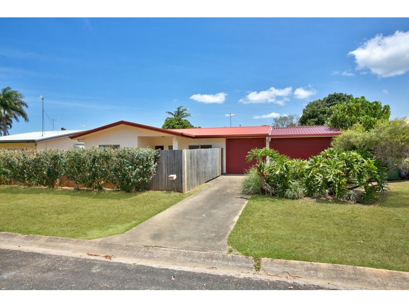 3 Adventure Close, Bentley Park QLD 4869