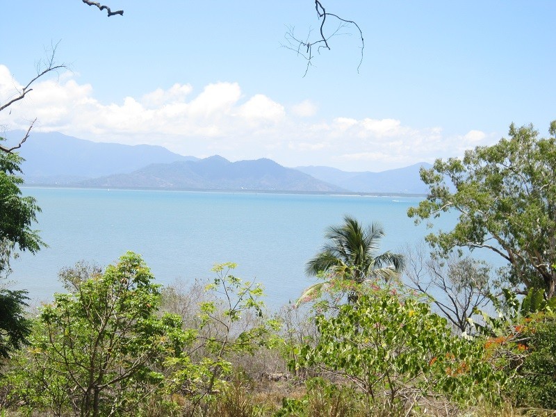 43 Yarrabah Road, East Trinity QLD 4871