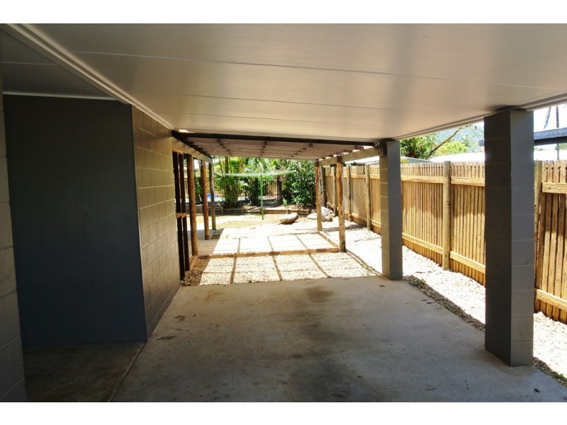 7 Vianen Close, Bentley Park QLD 4869