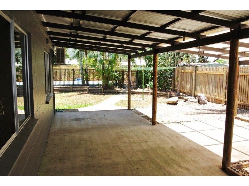 7 Vianen Close, Bentley Park QLD 4869