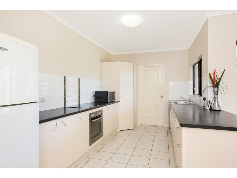 8 Lillipilli Street, Redlynch QLD 4870