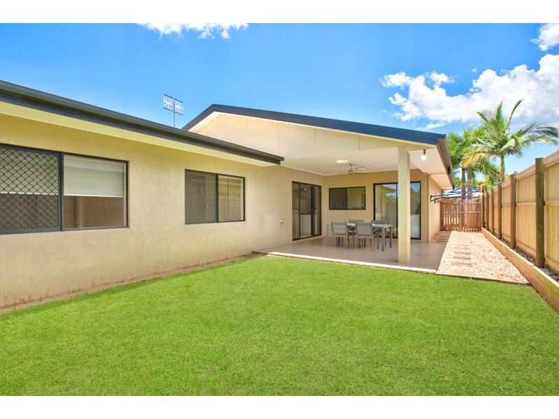 8 Lillipilli Street, Redlynch QLD 4870