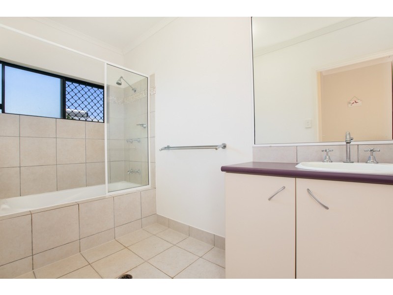 8 Lillipilli Street, Redlynch QLD 4870