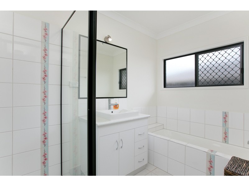 97 Fitzmaurice Drive, Bentley Park QLD 4869