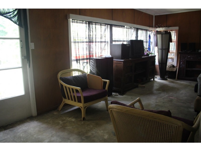 44 Macilwaith Street, Manoora QLD 4870