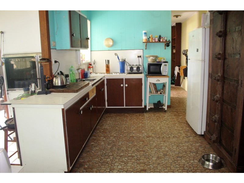 44 Macilwaith Street, Manoora QLD 4870