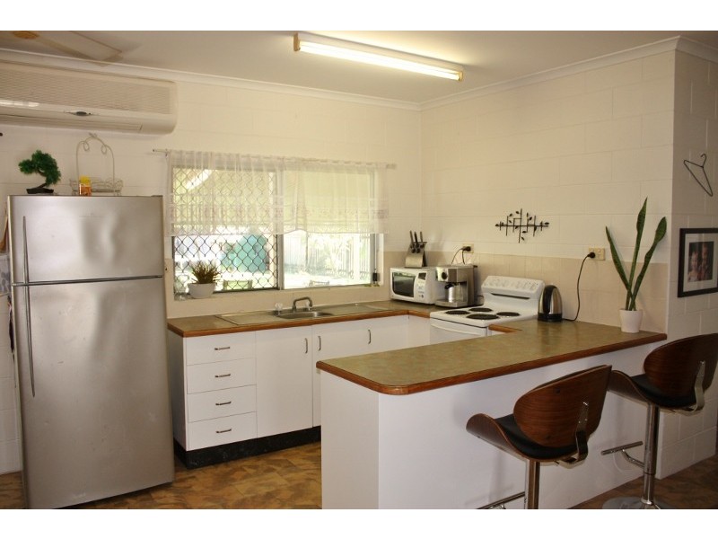 19 Vigilant Close, Bentley Park QLD 4869