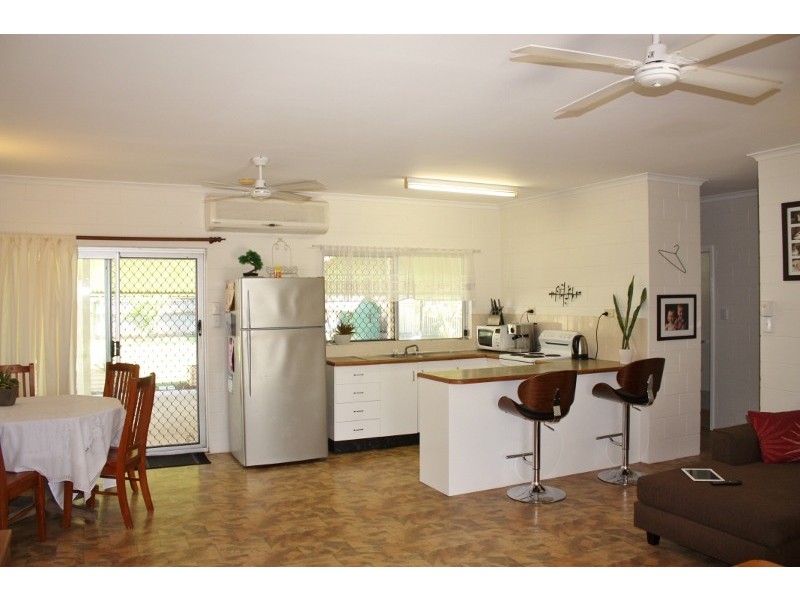 19 Vigilant Close, Bentley Park QLD 4869