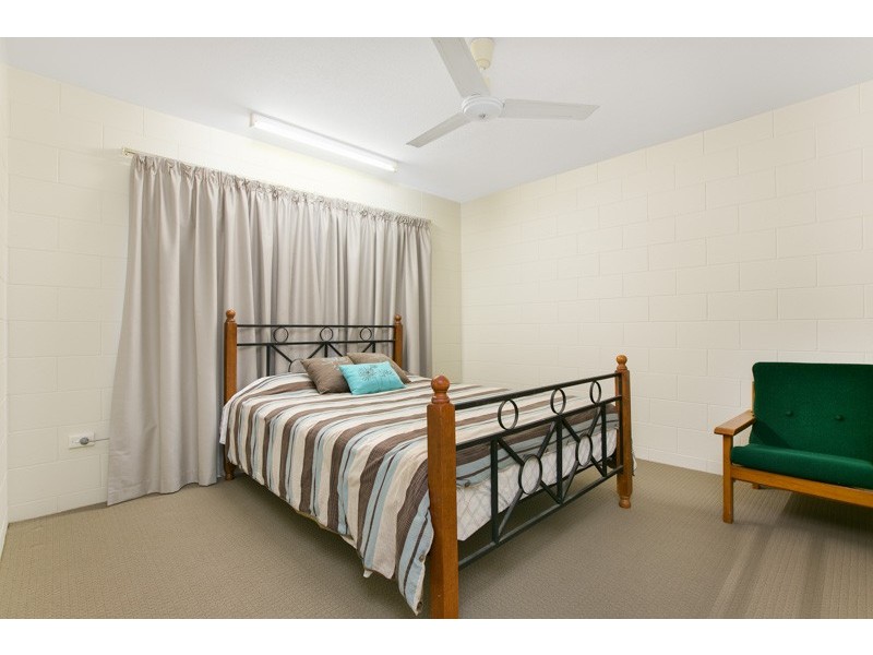 1/38-44 Boland Street, Westcourt QLD 4870