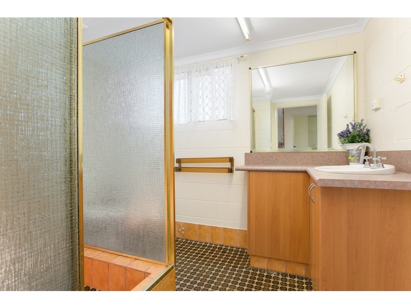 1/38-44 Boland Street, Westcourt QLD 4870