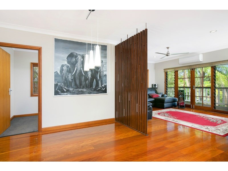 1 Guthrie Close, Bentley Park QLD 4869