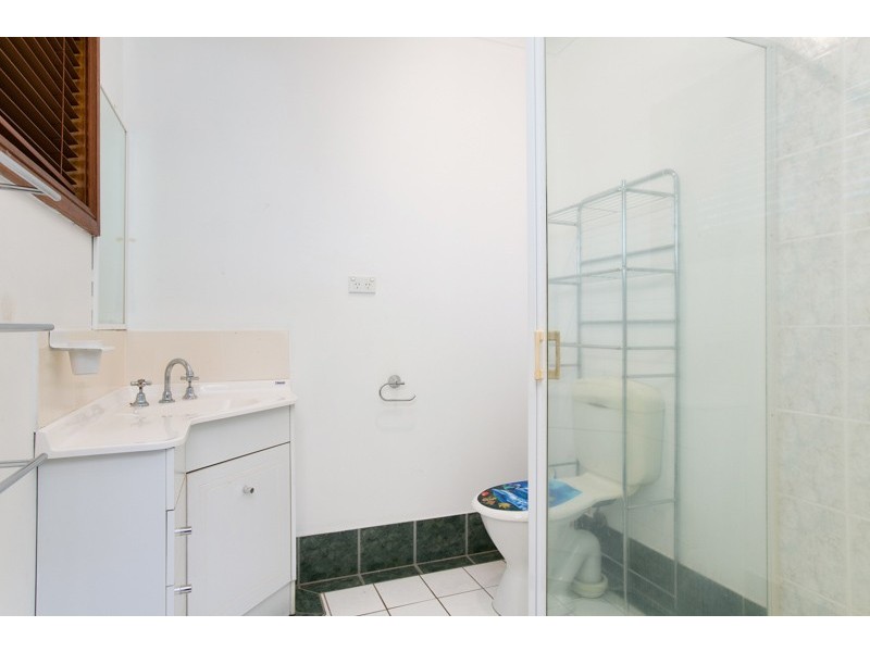 1 Guthrie Close, Bentley Park QLD 4869