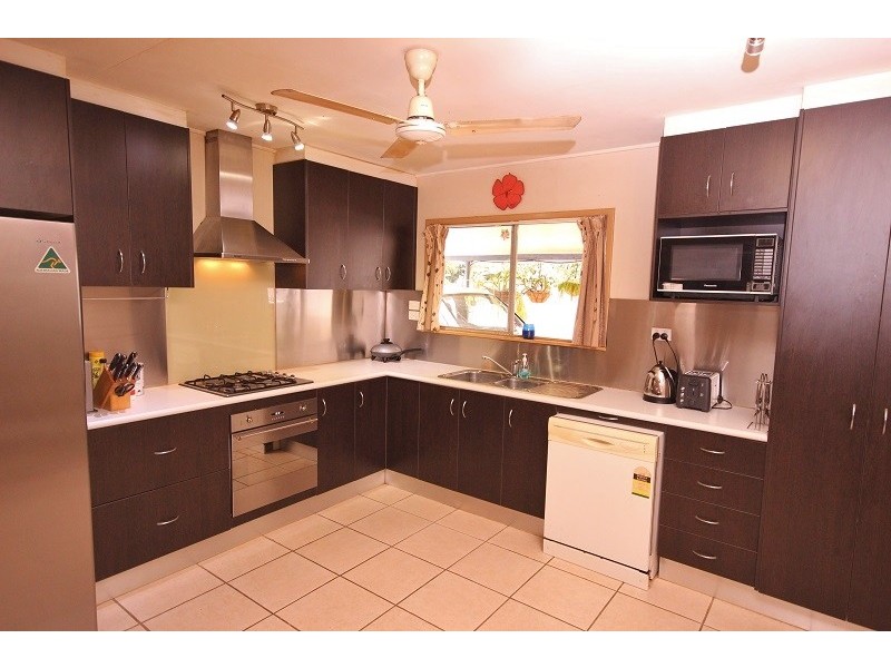 36 Queen Street, Edmonton QLD 4869