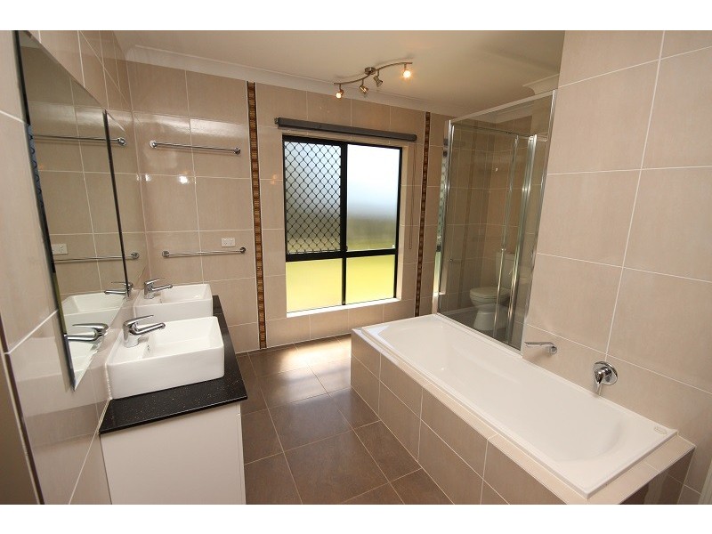 13 Mauro Close, Bentley Park QLD 4869