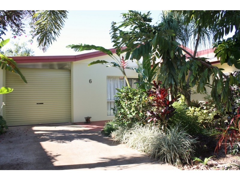 6 Wiskar Close, Bentley Park QLD 4869
