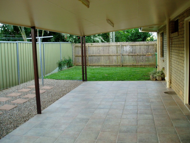 2/2 Maria Street, Woree QLD 4868