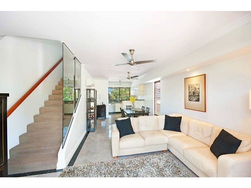 10/267- 269 Esplanade, Cairns North QLD 4870