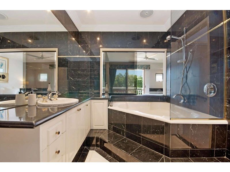 10/267- 269 Esplanade, Cairns North QLD 4870