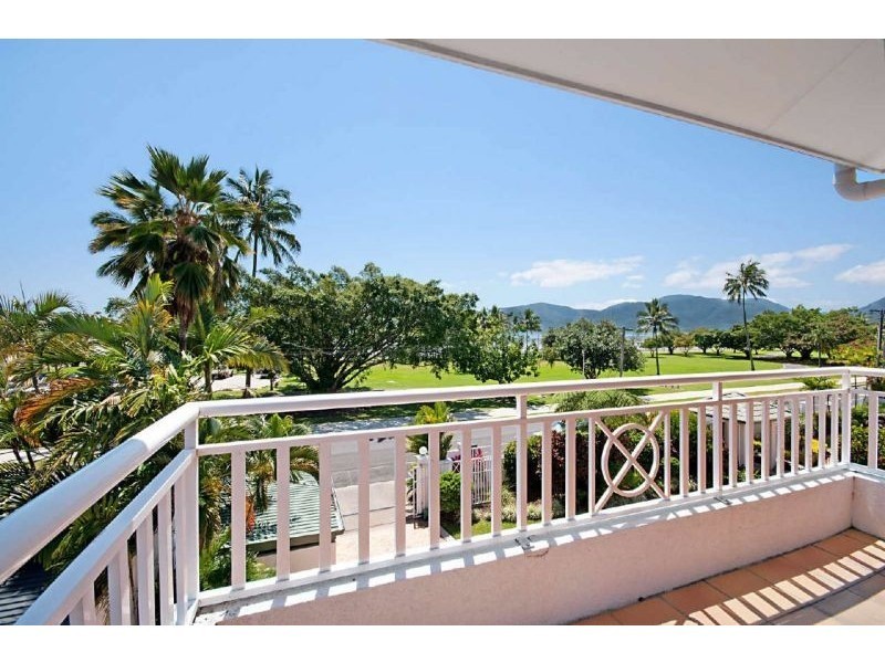 10/267- 269 Esplanade, Cairns North QLD 4870