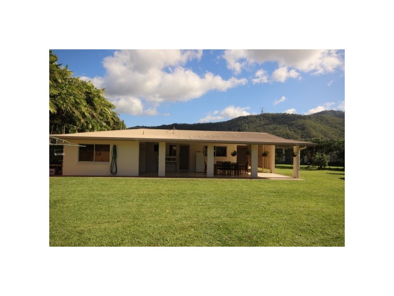 4 Lowrey Close, Gordonvale QLD 4865