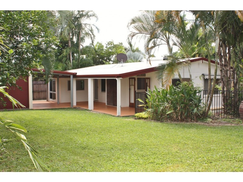 17 Kangaroo Street, Bentley Park QLD 4869