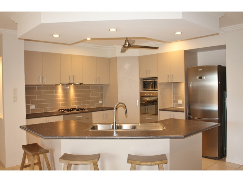 9 Laidley Close, Bentley Park QLD 4869